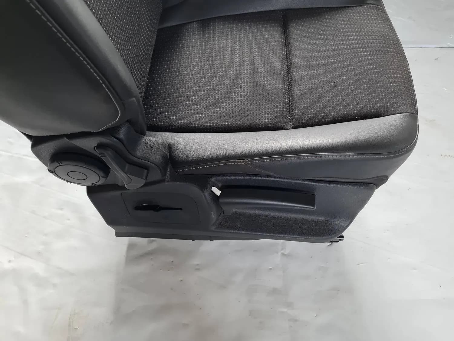 Predné pravé sedadlo RENAULT SCENIC III 2011 - foto 8