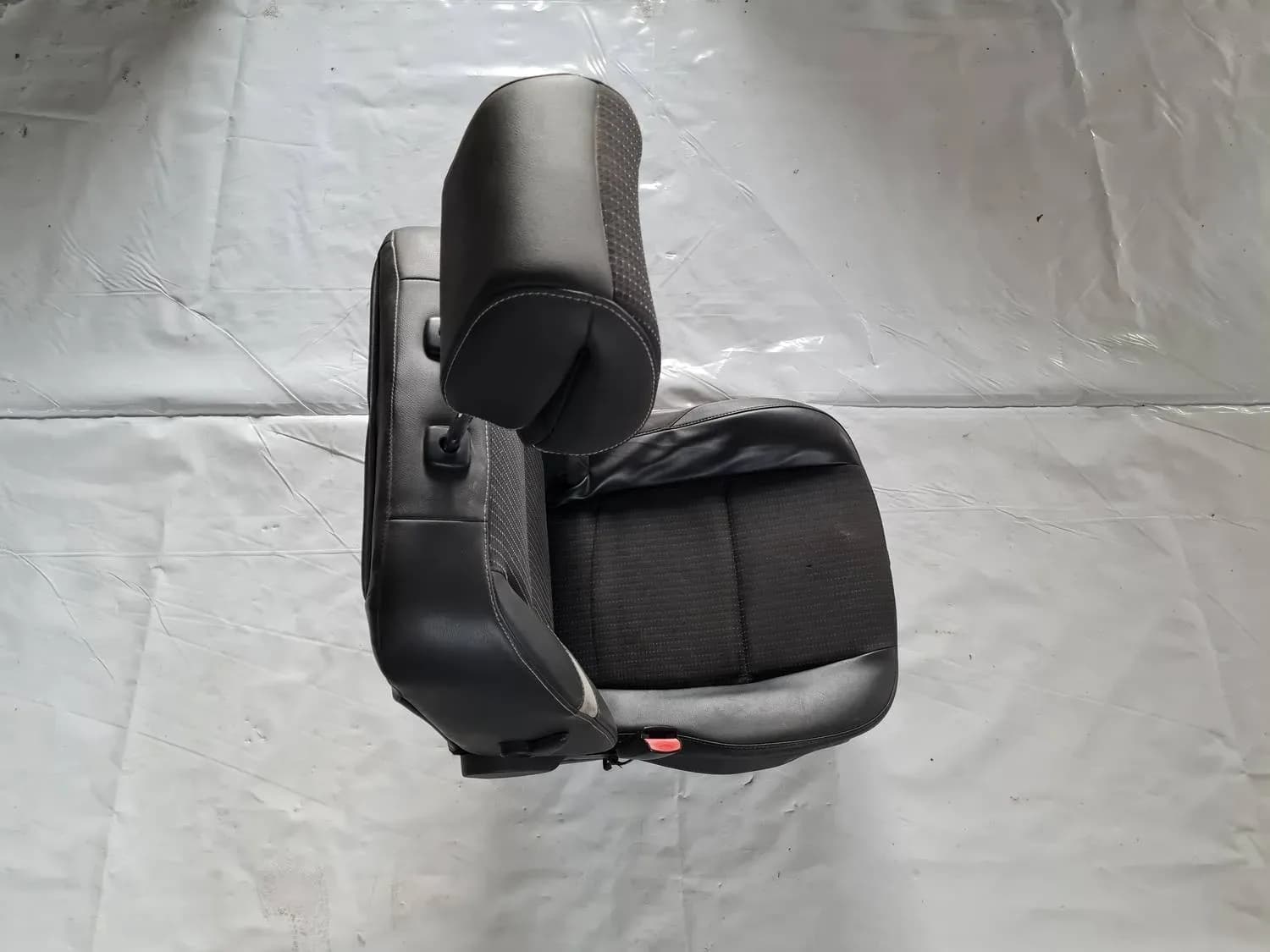Ľavé predné sedadlo RENAULT SCENIC III 2011 - foto 3