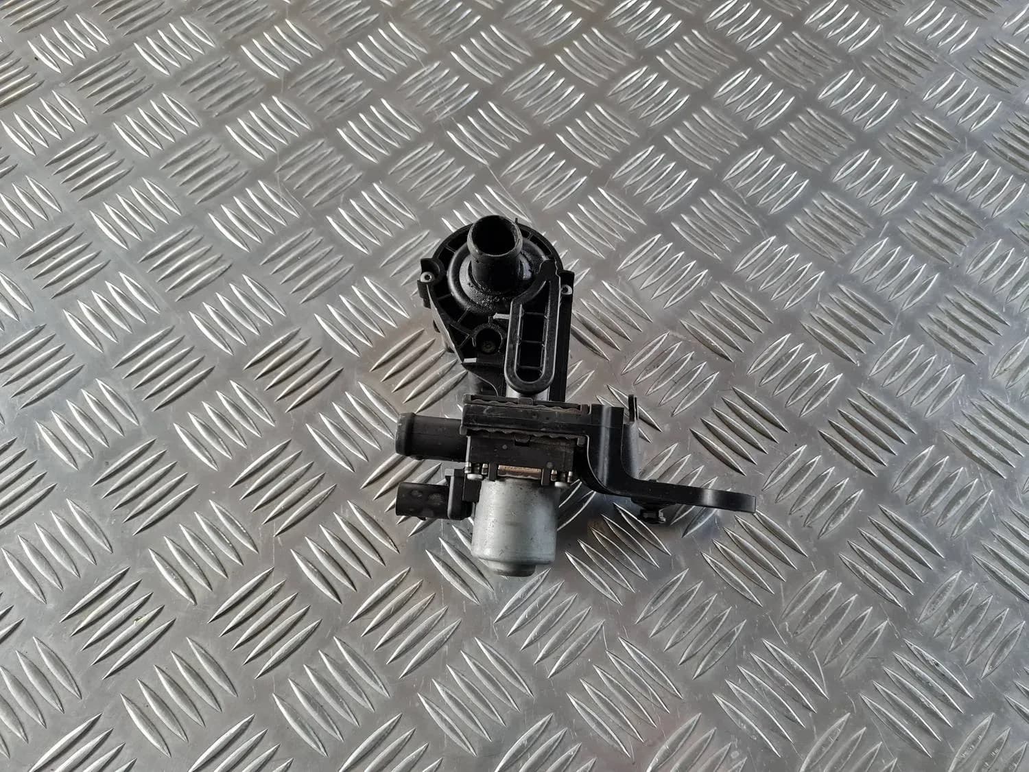 Ventil chladiča AUDI A6 2008 - foto 4