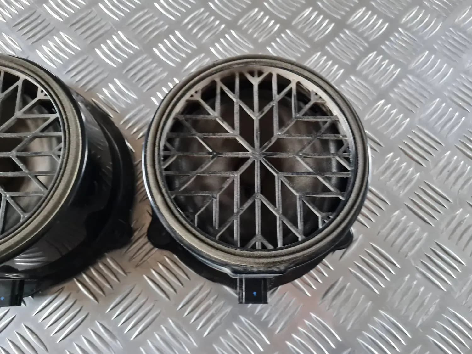 Spodný reproduktor dverí AUDI A6 2008 - foto 2