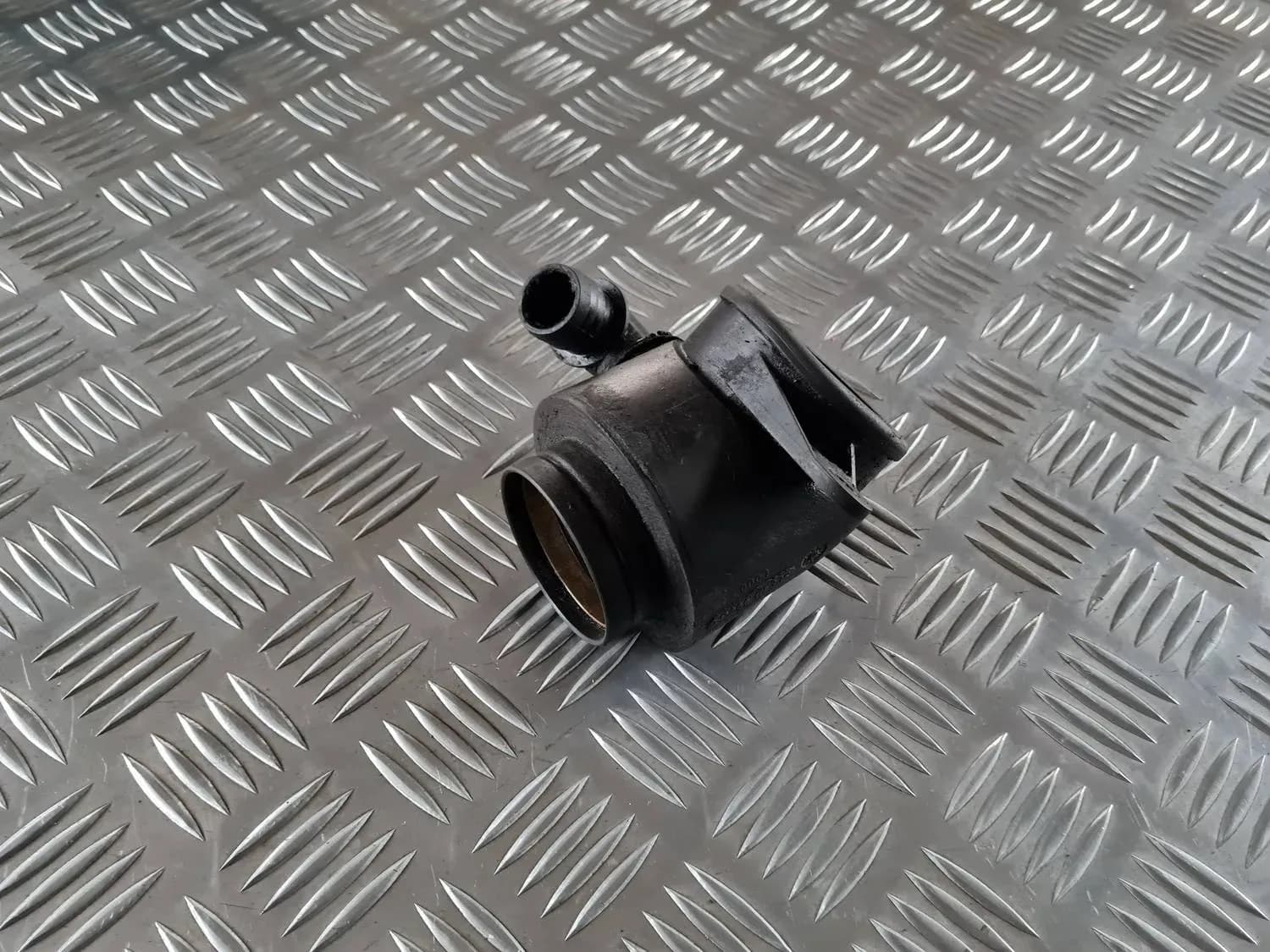 Rezonátor vzduchového filtra AUDI A6 2008 - foto 3
