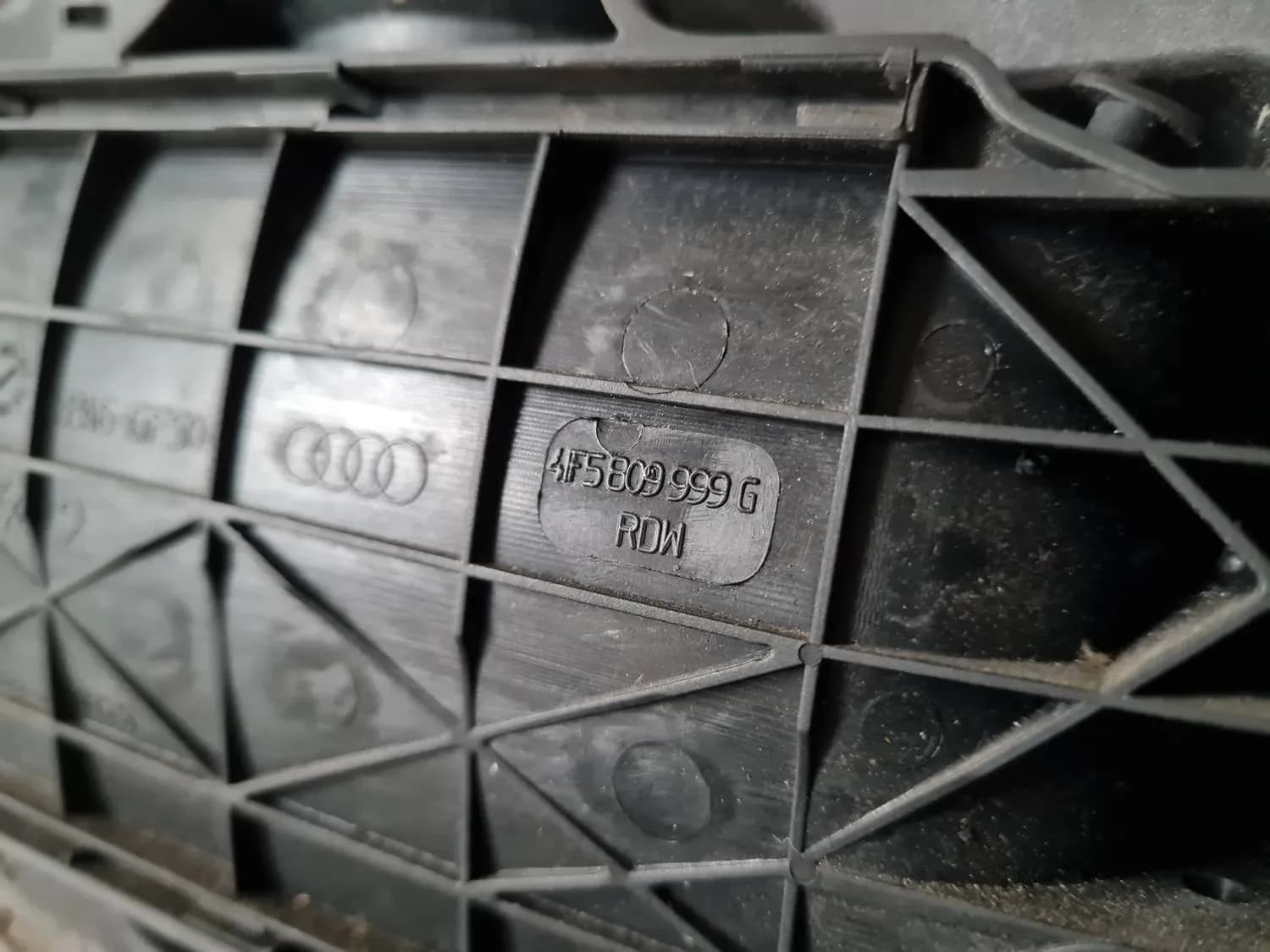 Uzáver palivovej nádrže AUDI A6 2008 - foto 2