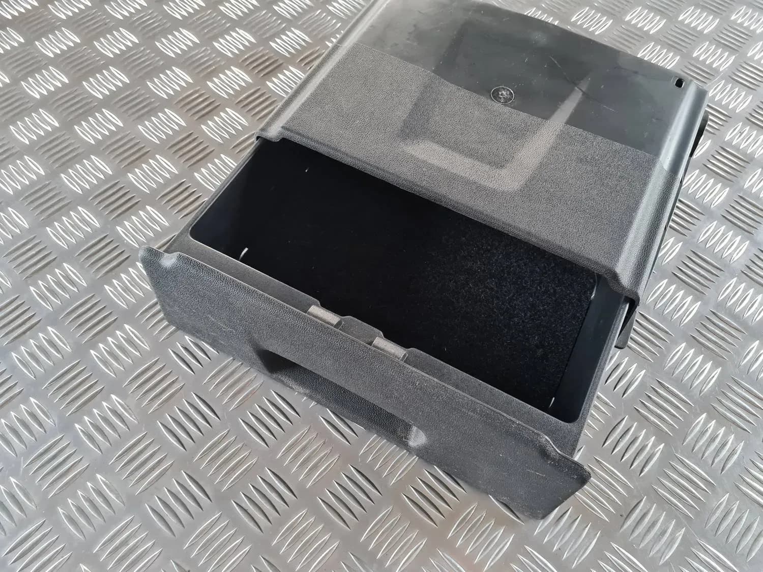 Úložný priestor v mriežke RENAULT SCENIC III 2011 - foto 1