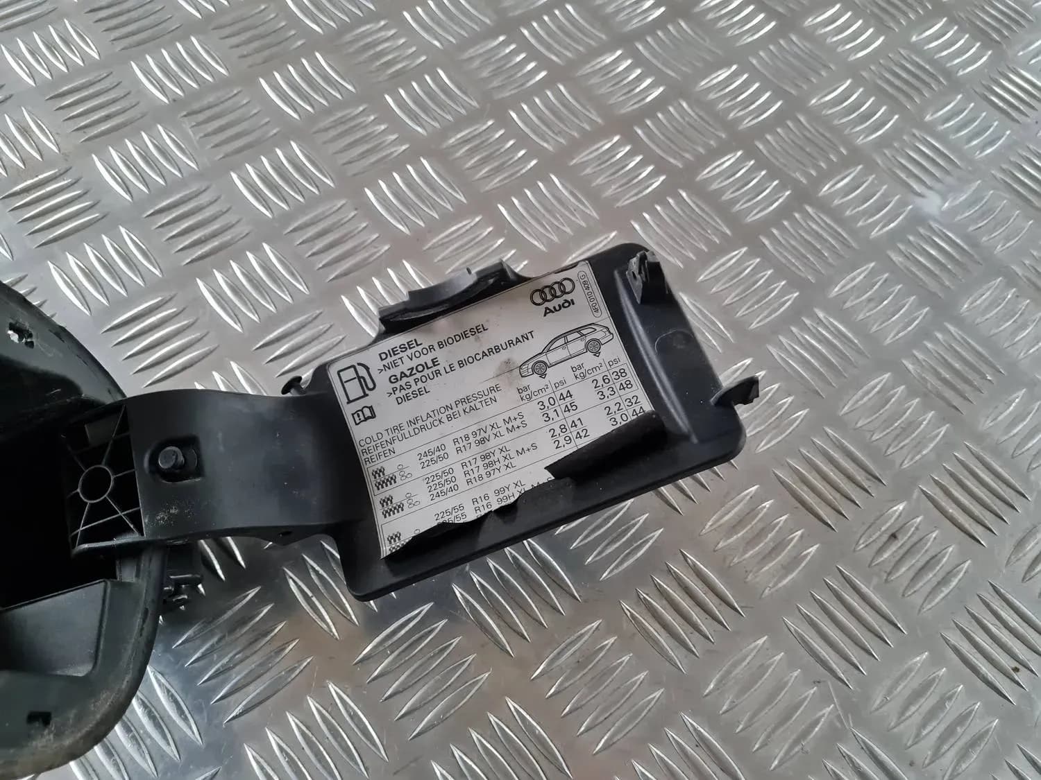 Uzáver palivovej nádrže AUDI A6 2008 - foto 5