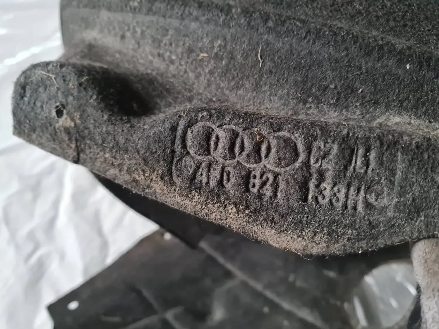 Predný pravý vnútorný blatník AUDI A6 2008 - foto 2