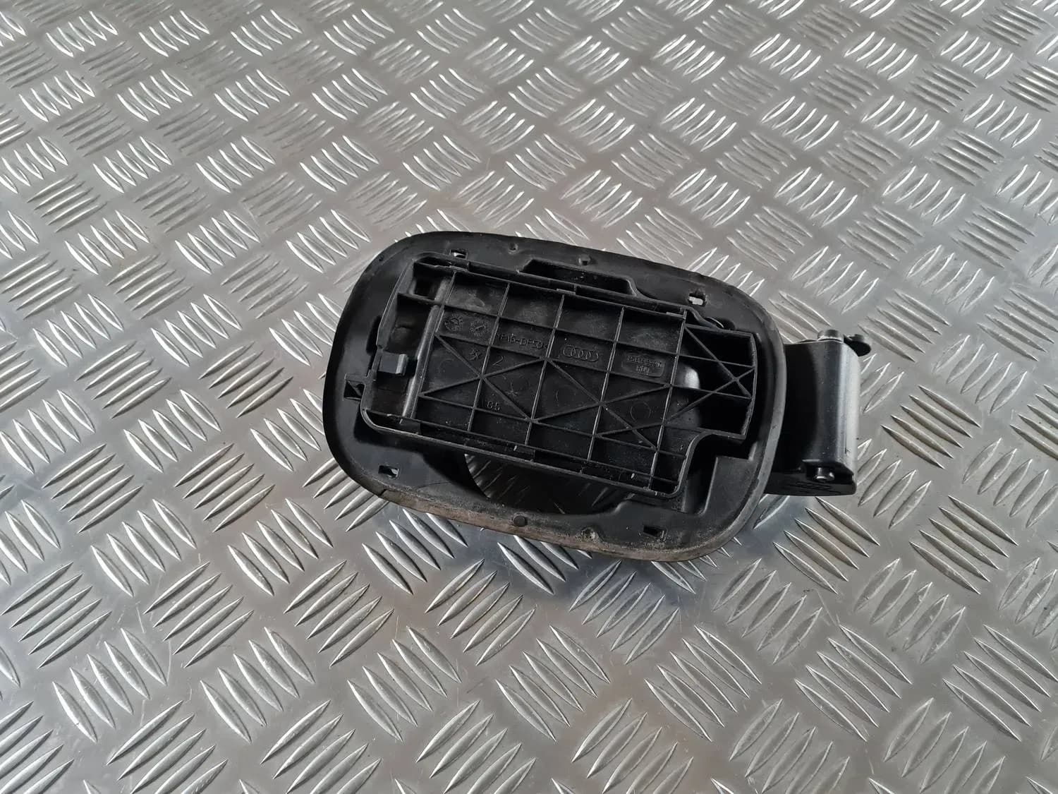 Uzáver palivovej nádrže AUDI A6 2008 - foto 1