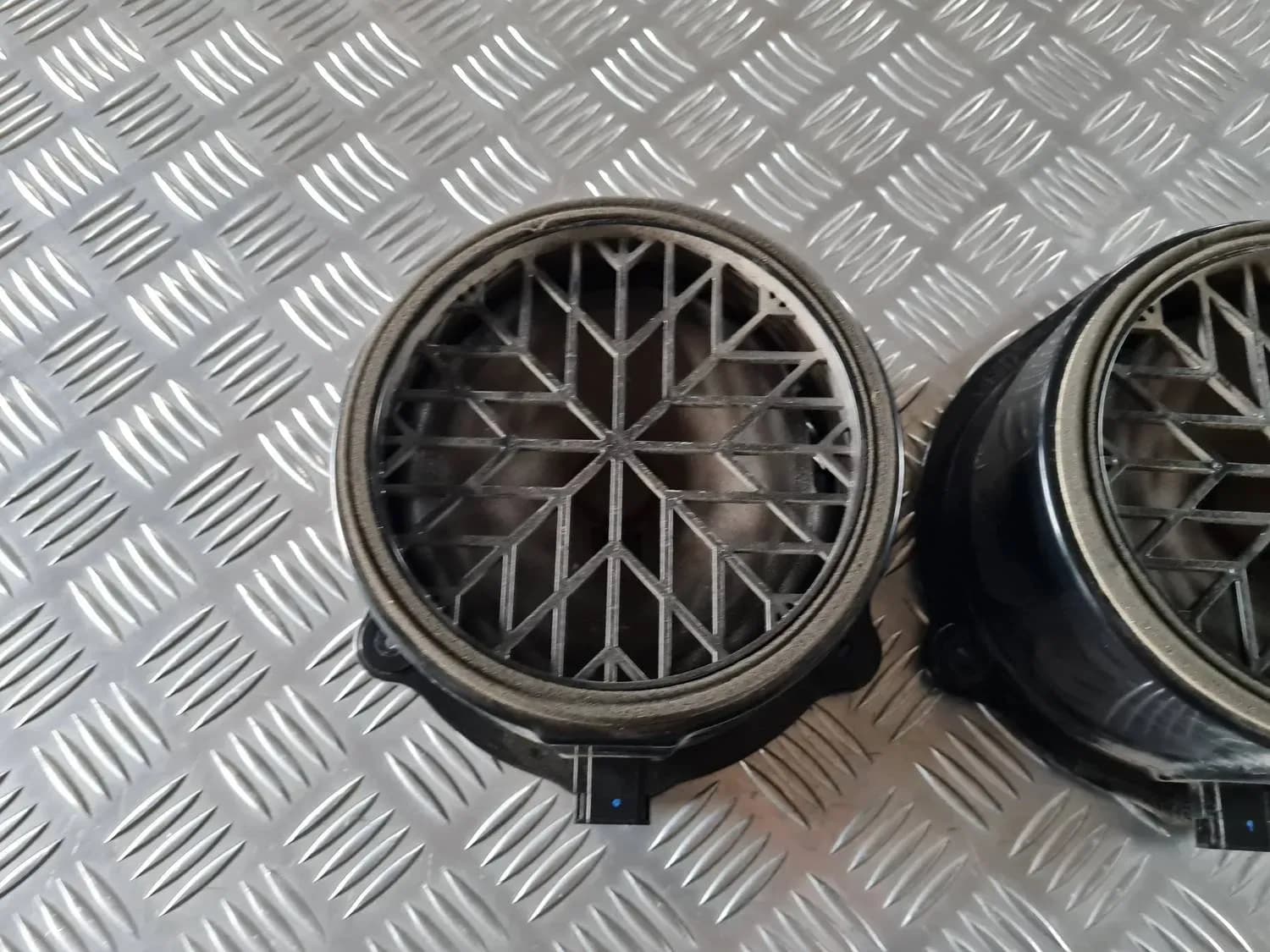Spodný reproduktor dverí AUDI A6 2008 - foto 3