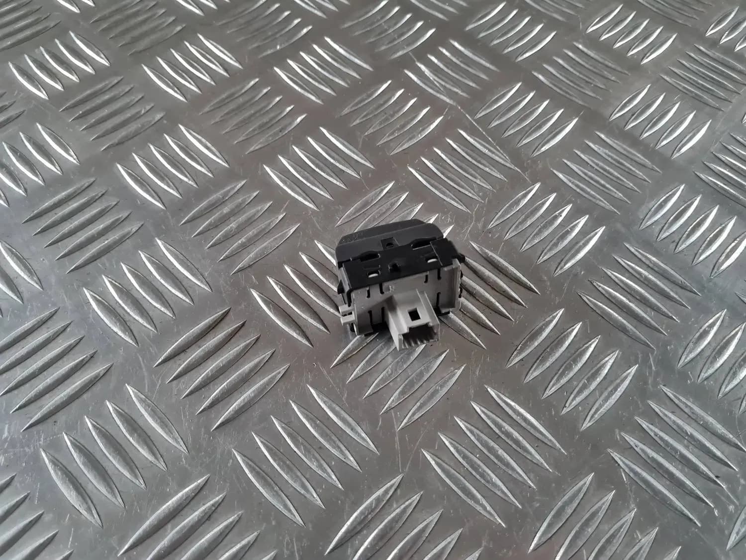 Tlačidlo nastavenia jasu svetiel RENAULT SCENIC III 2011 - foto 2