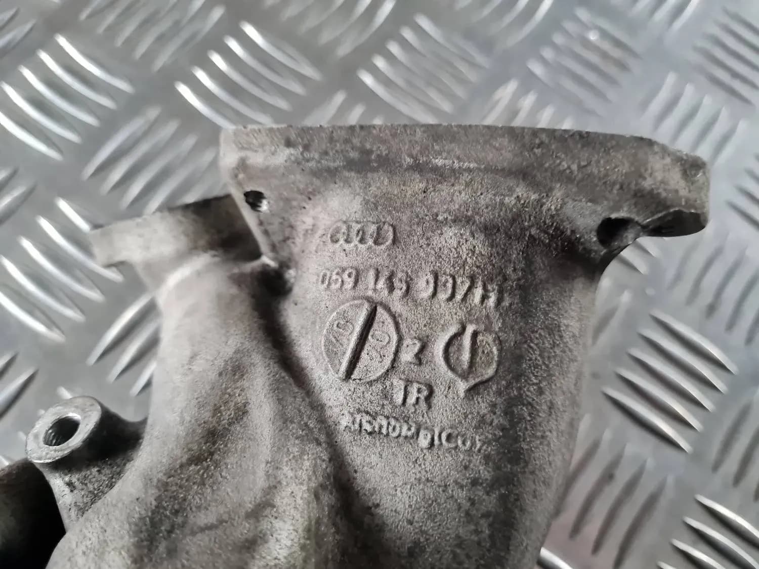 Rúrka sacieho potrubia AUDI A6 2008 - foto 2