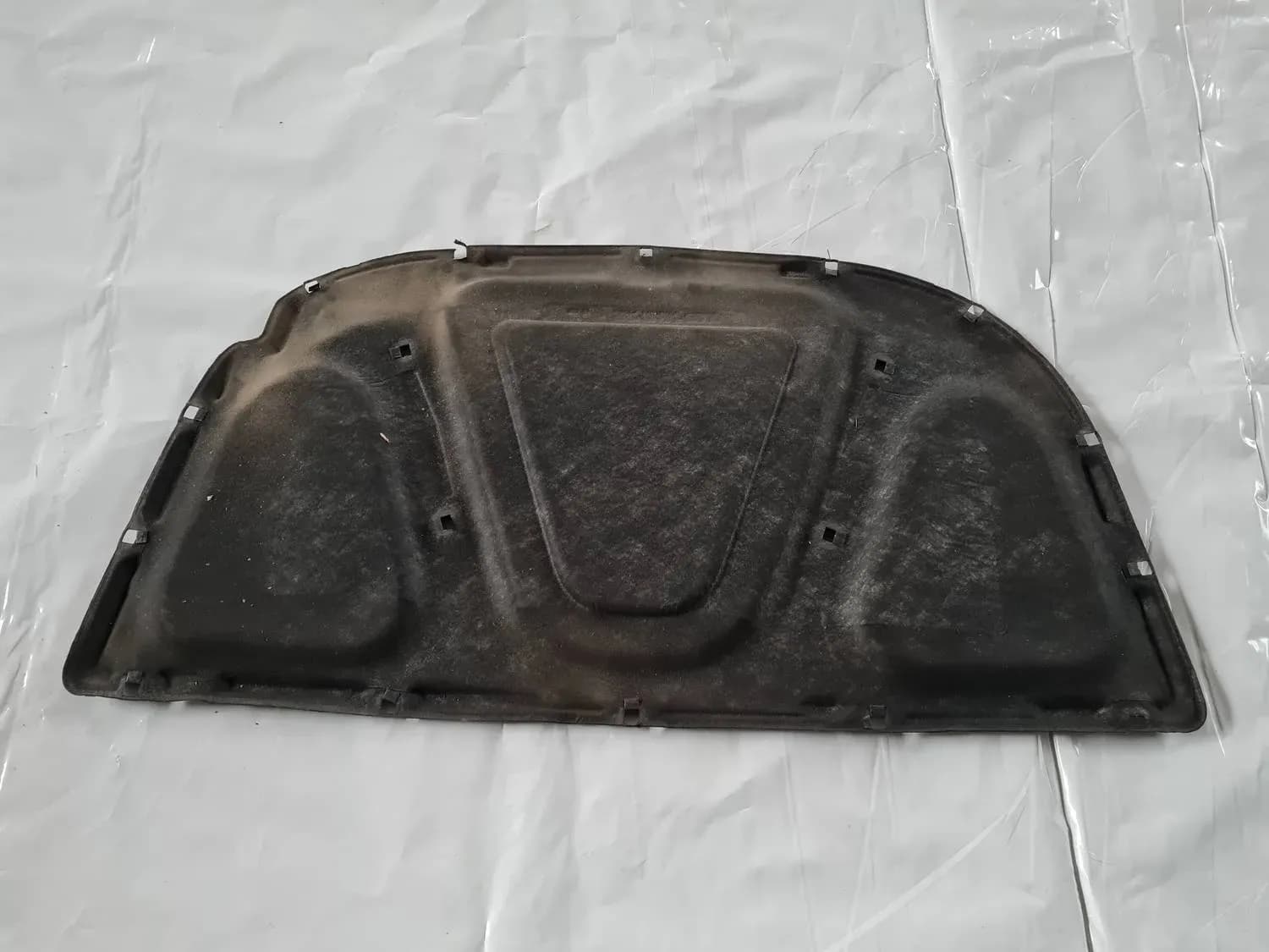 Zvuková izolácia kapoty AUDI A6 2008