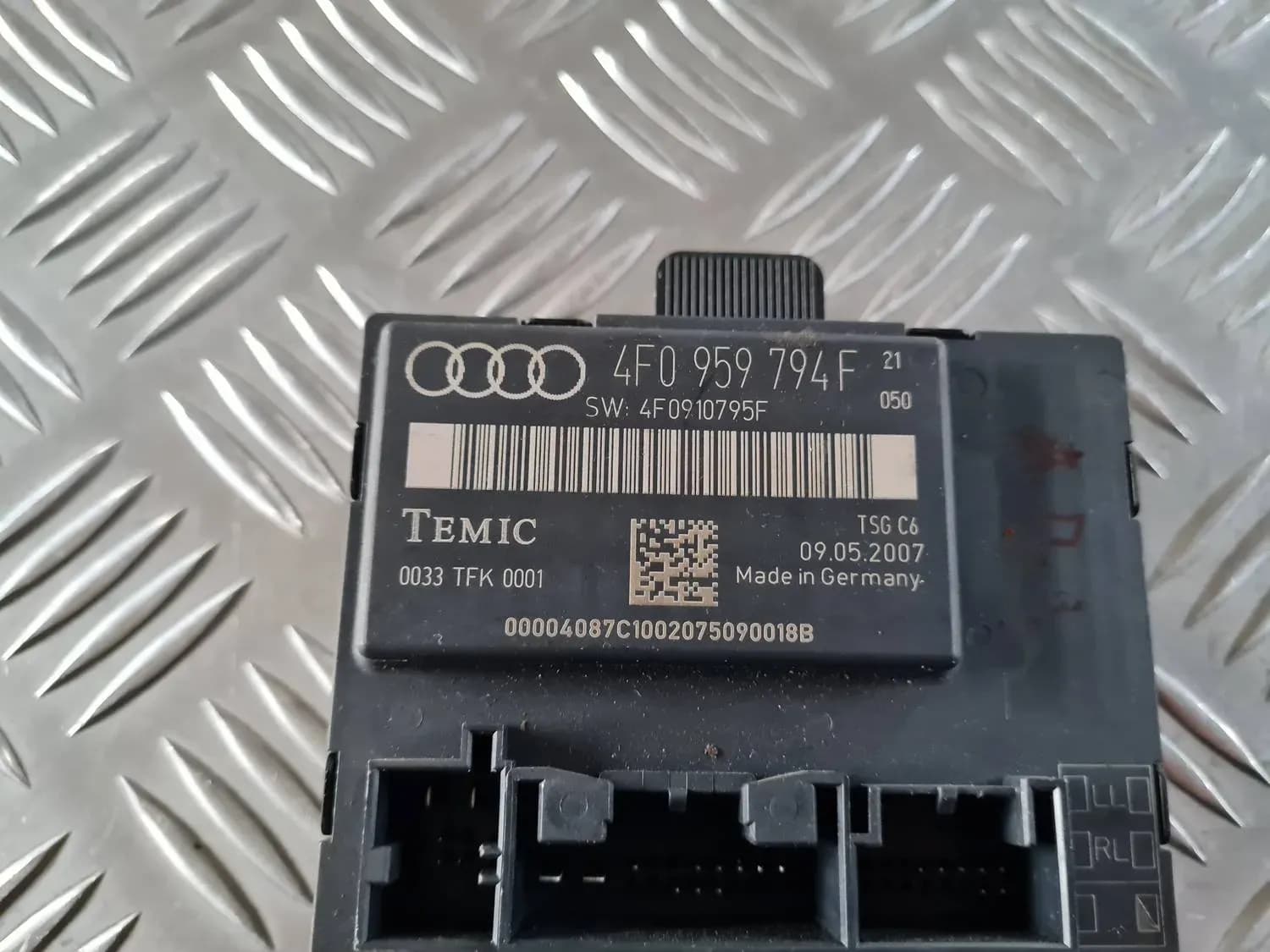 Riadiaca jednotka zadných pravých dverí AUDI A6 2008 - foto 2