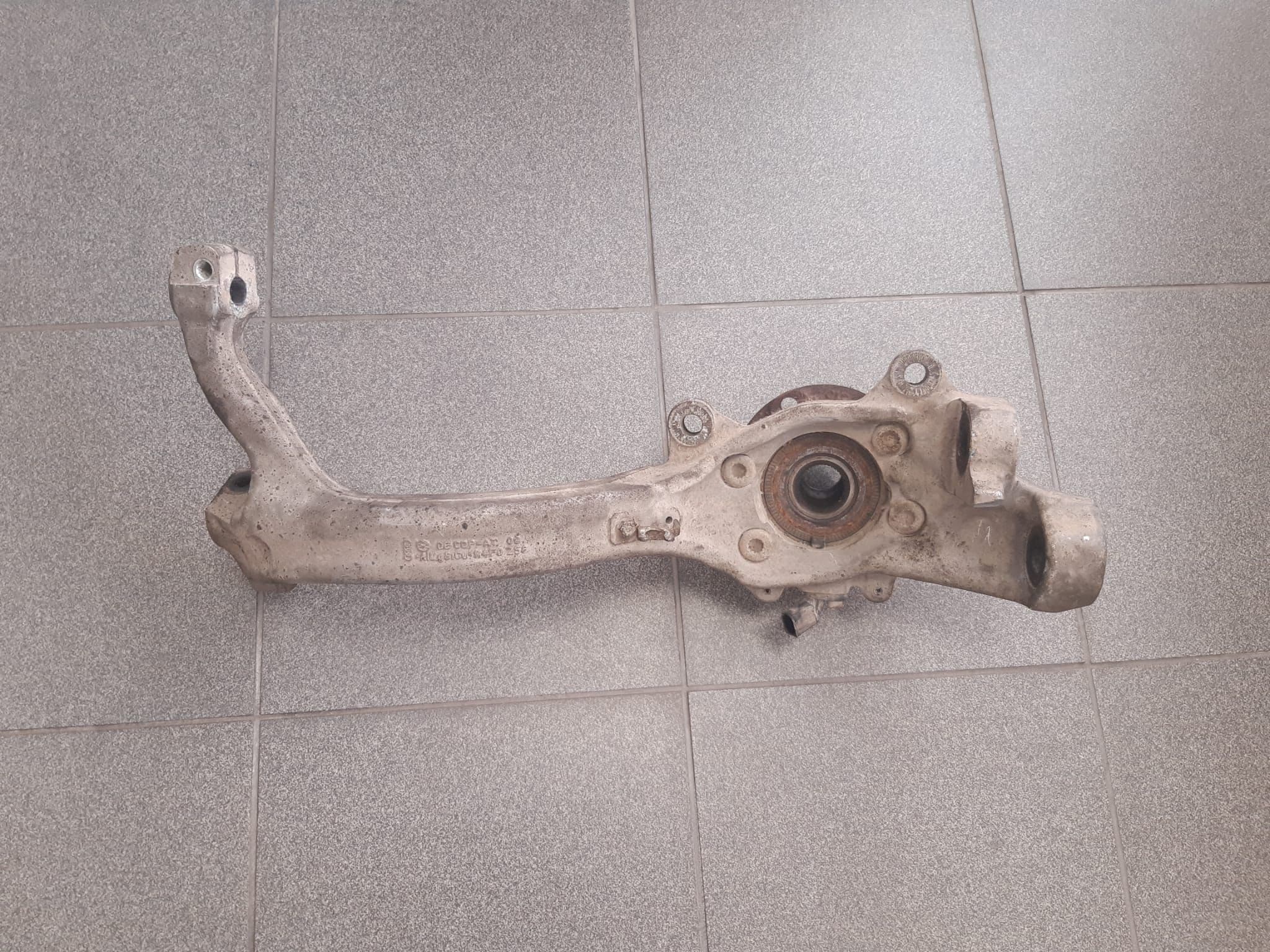 Predný pravý kĺb riadenia AUDI A6 2008 - foto 1