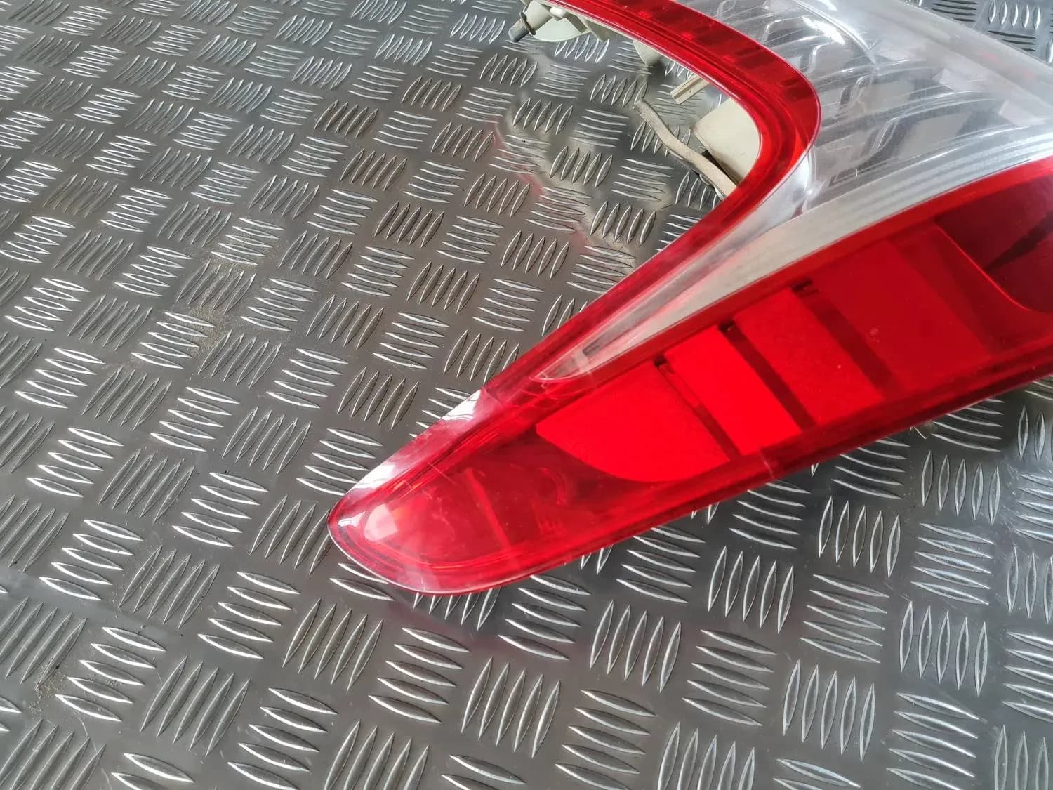 Zadné ľavé svietidlo RENAULT SCENIC III 2011 - foto 4