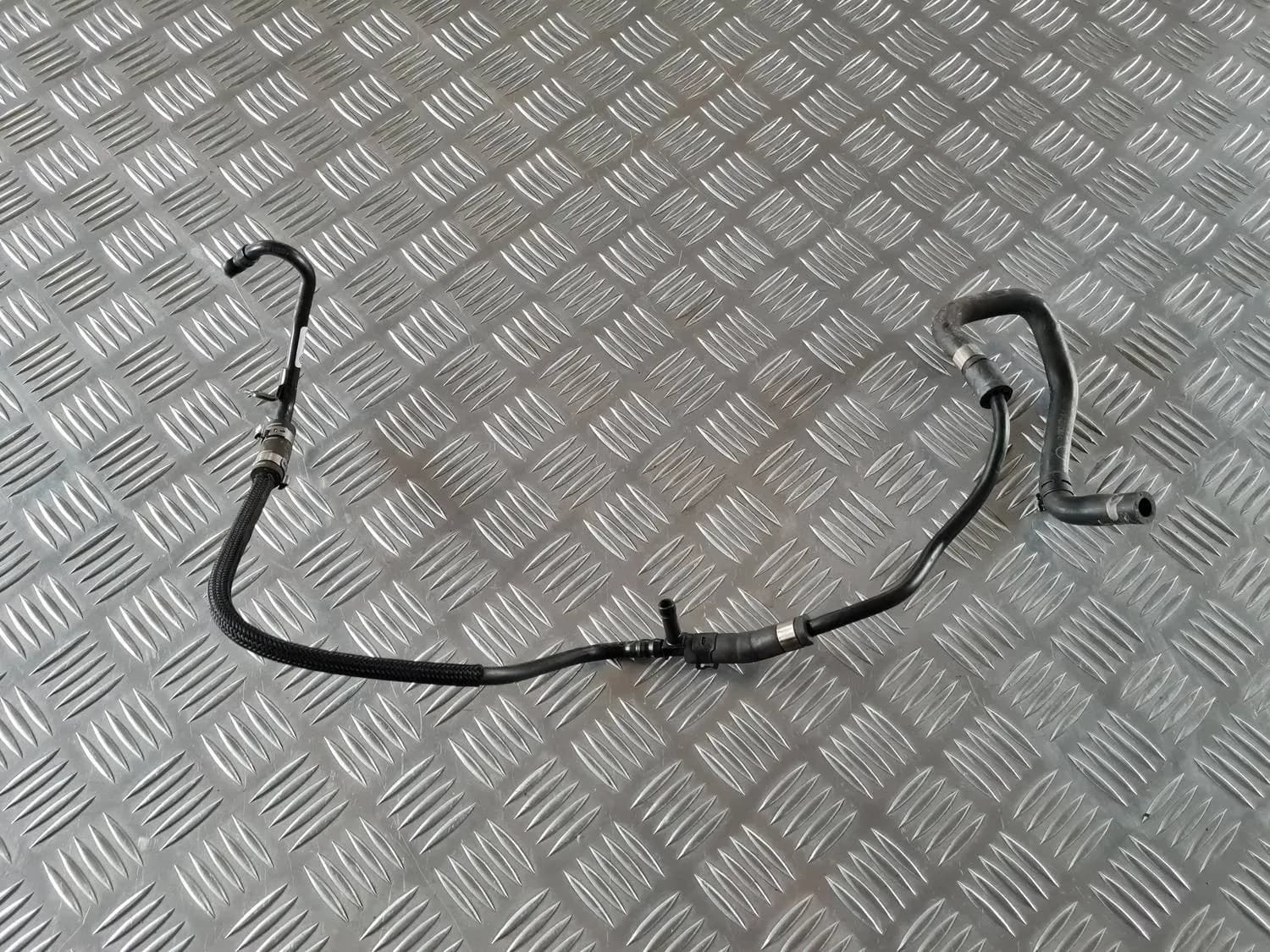 Chladiace potrubie AUDI A6 2008 - foto 1
