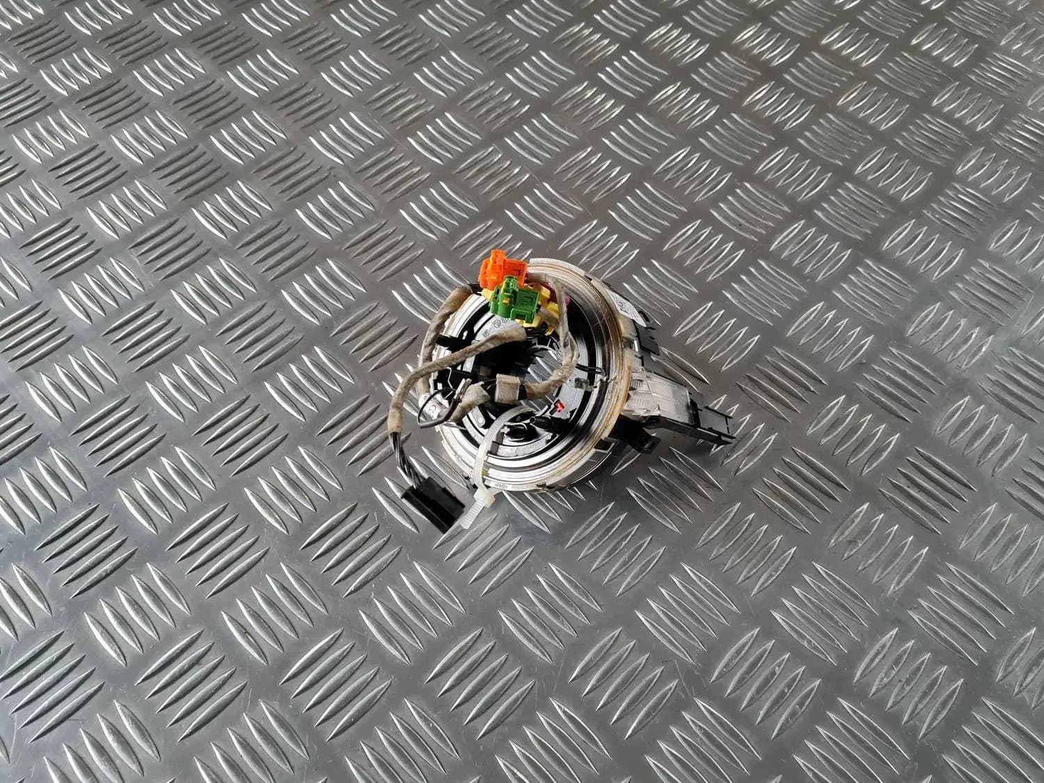 Kĺzavý krúžok airbagu AUDI A6 2008 - foto 5