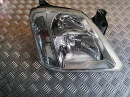 Predné pravé svetlo OPEL MERIVA 2005