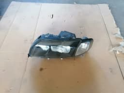 Ľavé predné svietidlo VOLVO S80 2004