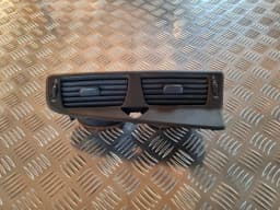 Ventilátor na prístrojovej doske, uprostred VOLVO V70 2002 ASHGOLD